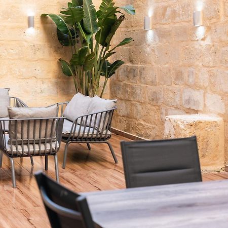 Valletta Waterfront Backyard Flat By Arcobnb Floriana Esterno foto