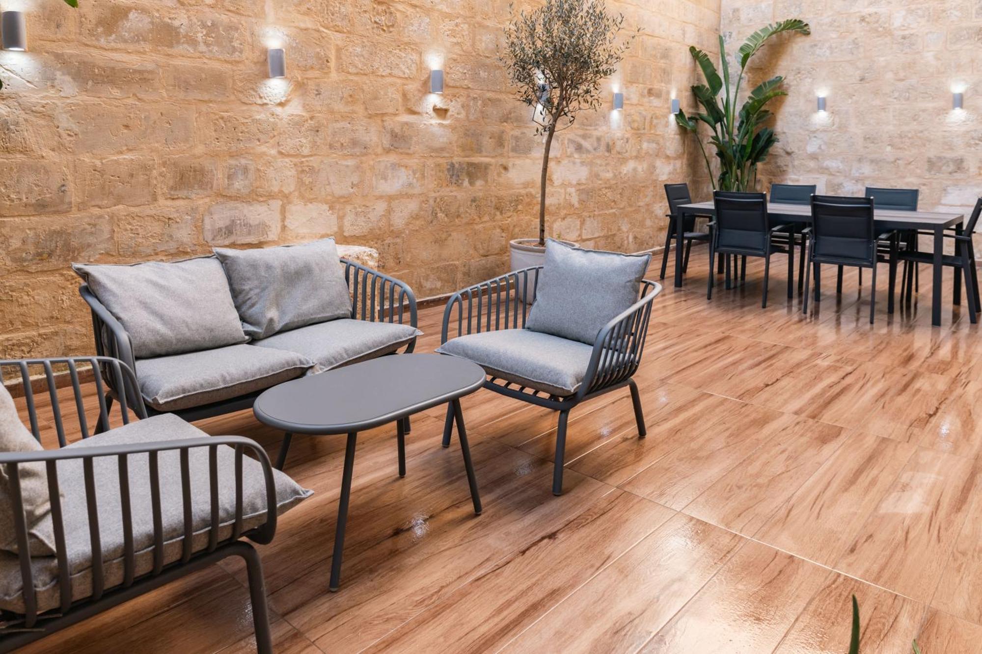 Valletta Waterfront Backyard Flat By Arcobnb Floriana Esterno foto
